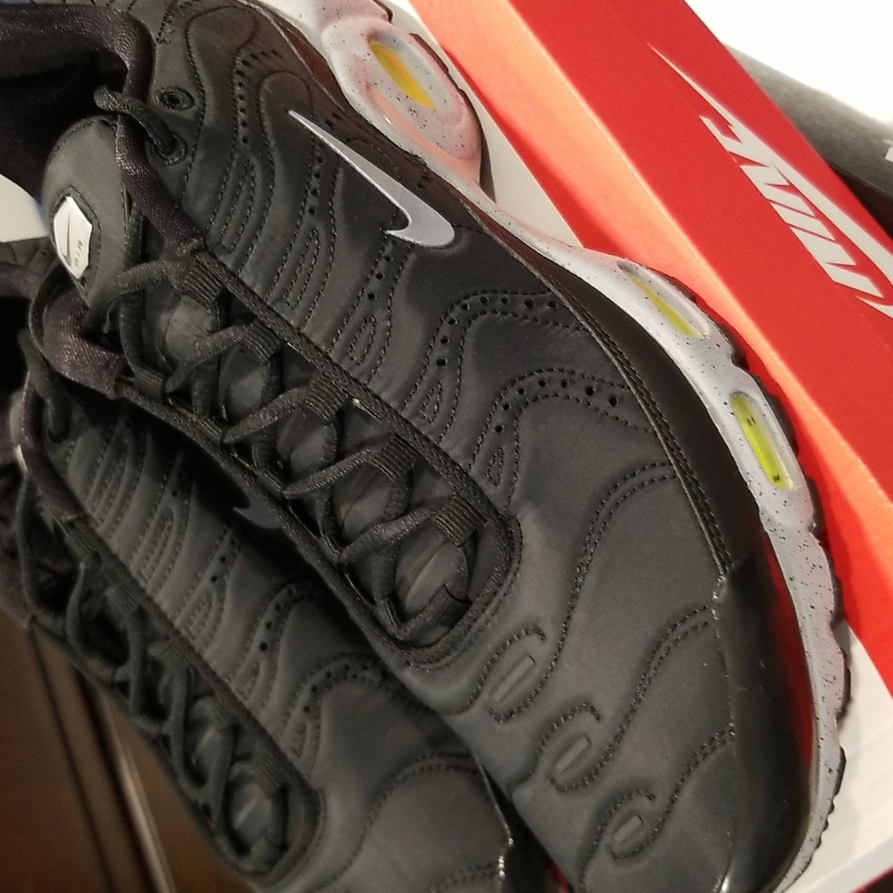 Running shoes